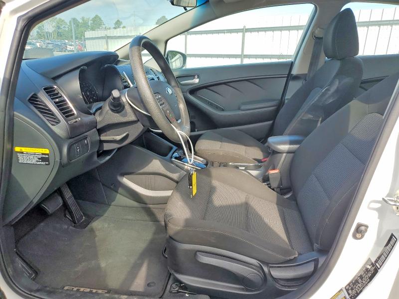 Photo 7 from auction – 2018 KIA FORTE with VIN 3KPFK4A75JE284399