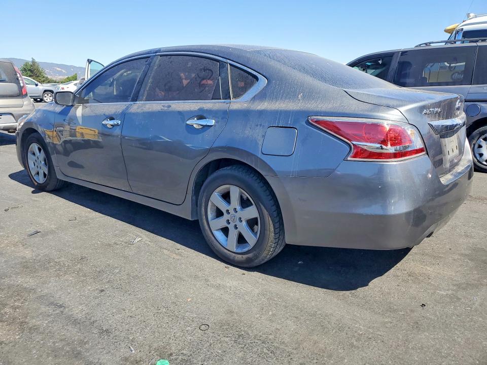 Photo 2 from auction – 2015 NISSAN ALTIMA with VIN 1N4AL3AP1FN883858