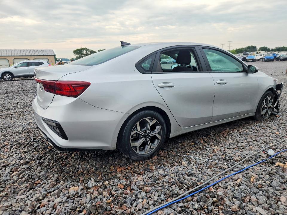 Photo 3 from auction – 2021 KIA FORTE with VIN 3KPF24AD8ME334710