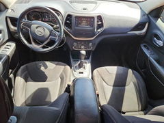 Photo 8 from auction – 2015 JEEP CHEROKEE with VIN 1C4PJLCB3FW643345