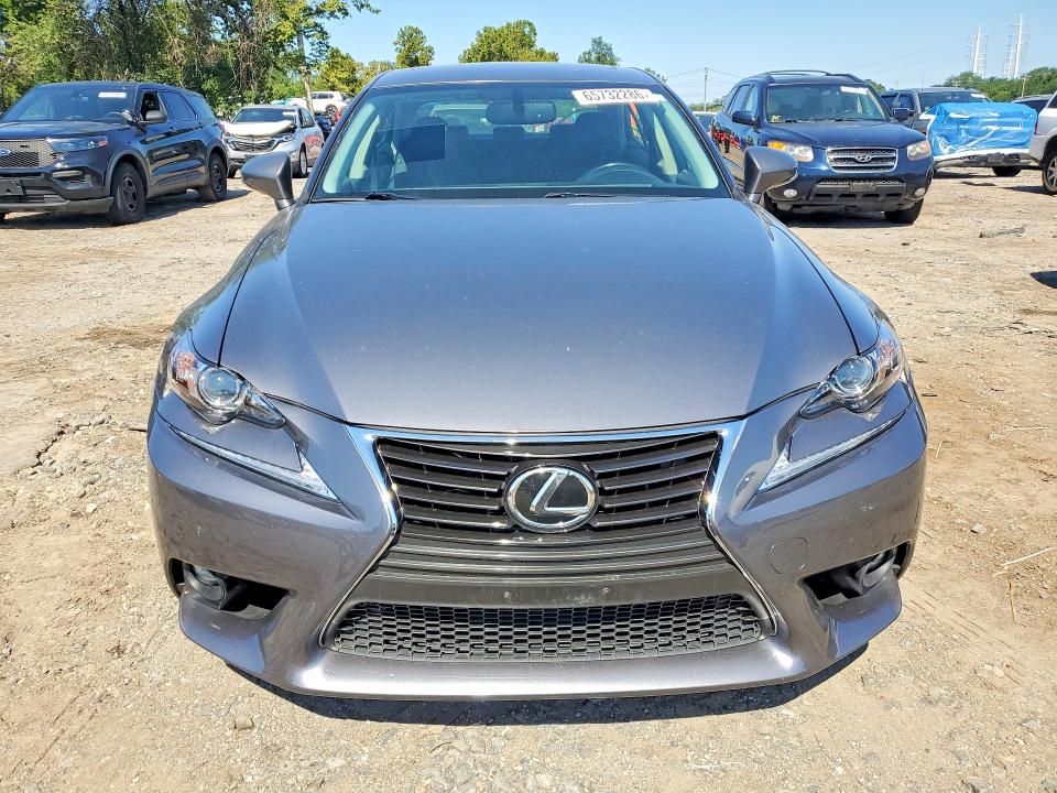 Photo 5 from auction – 2016 LEXUS IS with VIN JTHBA1D22G5010127