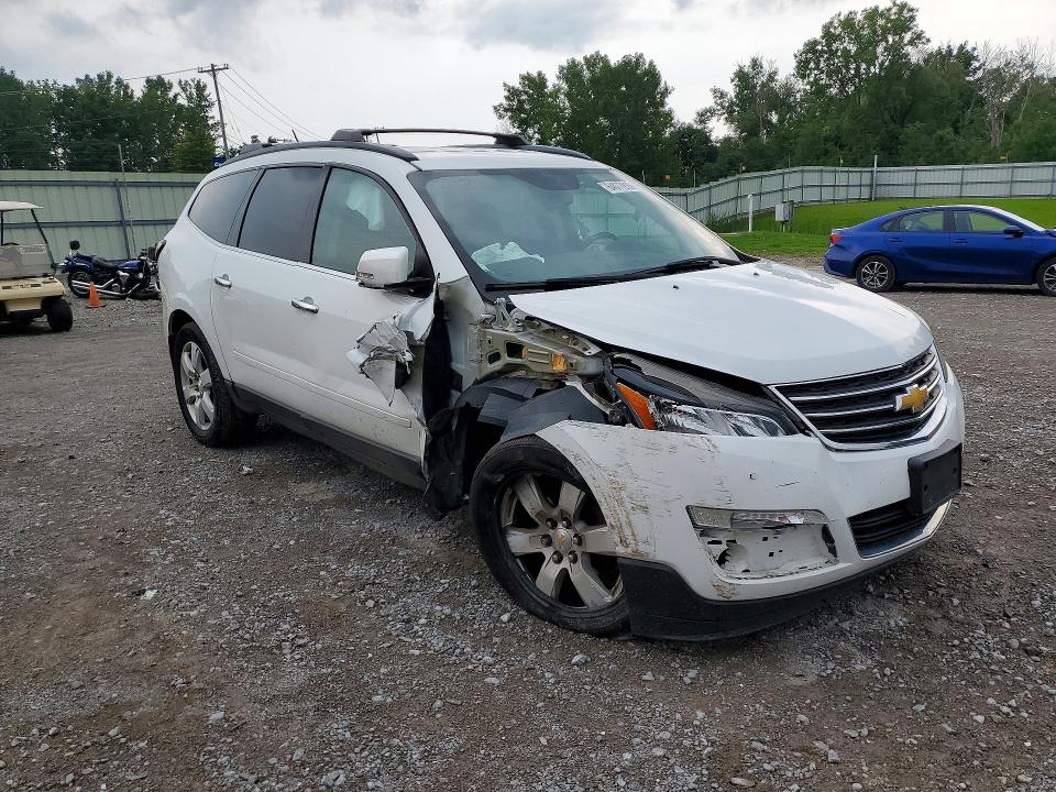Photo 4 from auction – 2017 CHEVROLET TRAVERSE with VIN 1GNKVGKD5HJ346240