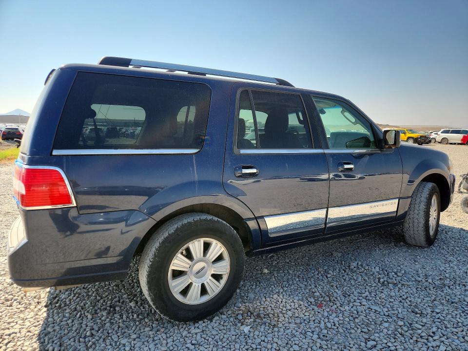 Photo 3 from auction – 2013 LINCOLN NAVIGATOR with VIN 5LMJJ2J54DEL03226