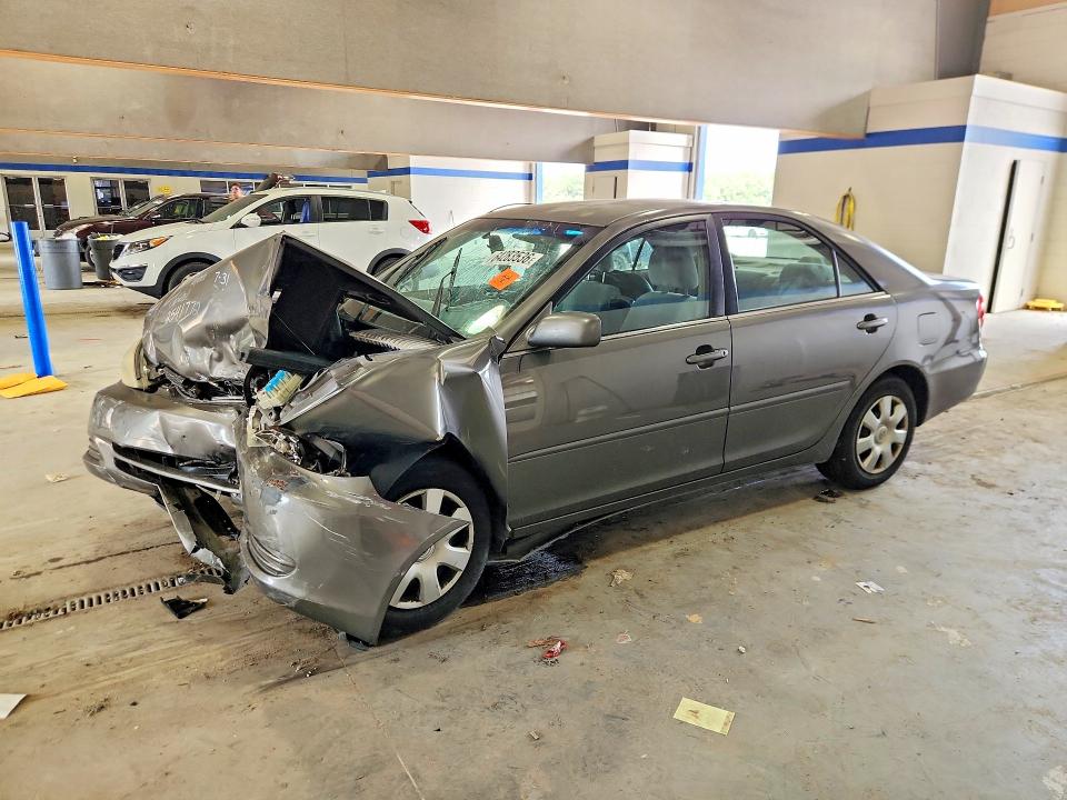 Photo 1 from auction – 2004 TOYOTA CAMRY with VIN 4T1BE32K14U909370