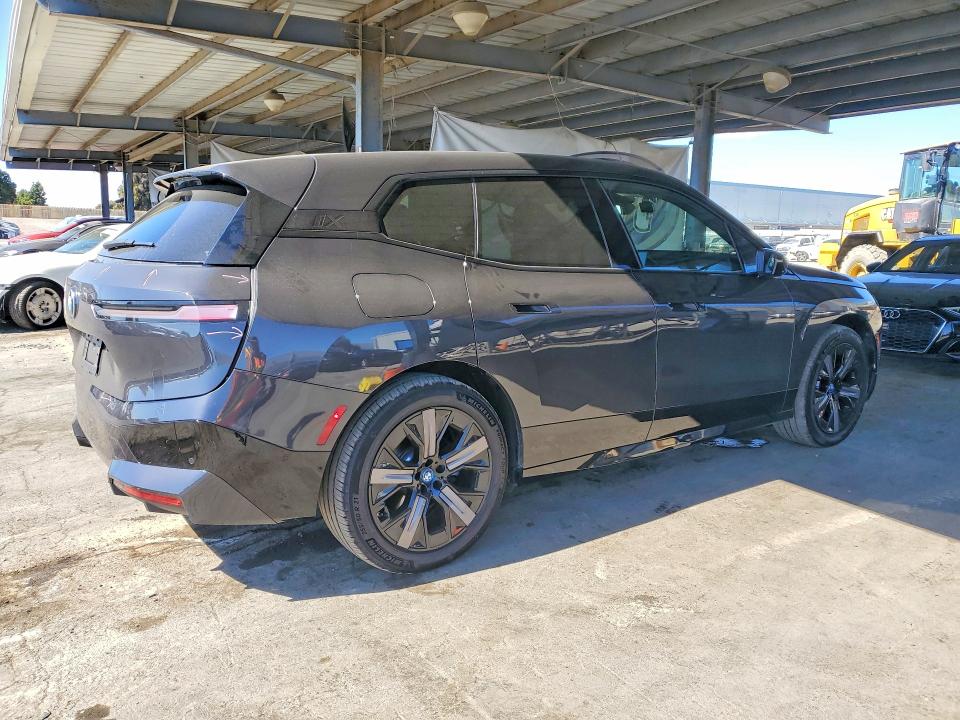 Photo 3 from auction – 2024 BMW IX with VIN WB523CF02RCP08248