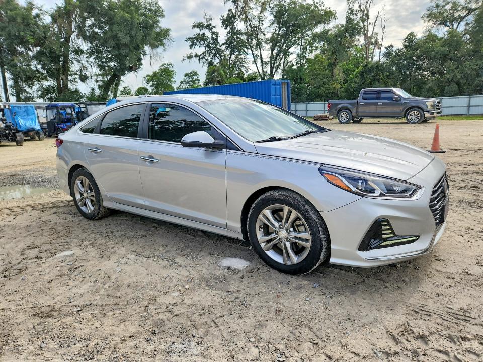 Photo 4 from auction – 2018 HYUNDAI SONATA with VIN 5NPE34AF7JH597658