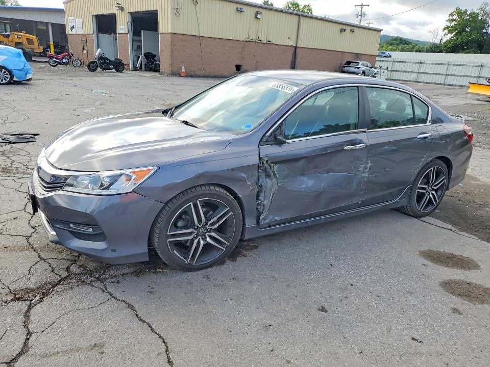 Снимка 1 от търг – 2017 HONDA ACCORD с VIN 1HGCR2F65HA010282