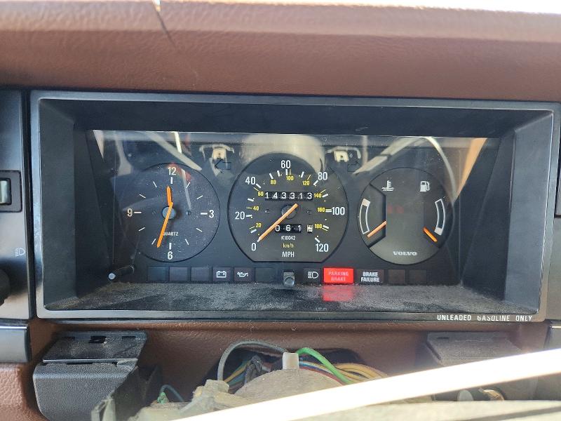 Photo 9 from auction – 1987 VOLVO 244 with VIN YV1AX8847H1225215