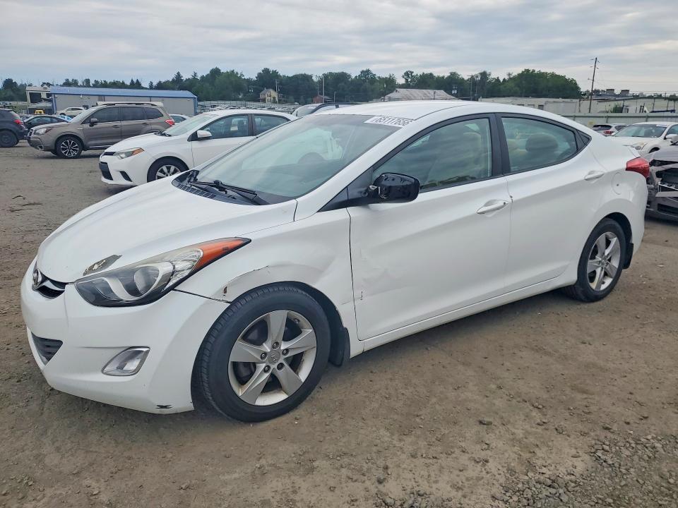 HYUNDAI ELANTRA 2013 with VIN 5NPDH4AE1DH424937 - Photo from auction