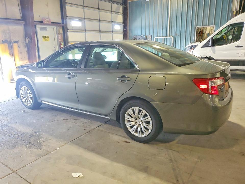 Photo 2 from auction – 2012 TOYOTA CAMRY with VIN 4T1BF1FK5CU557517