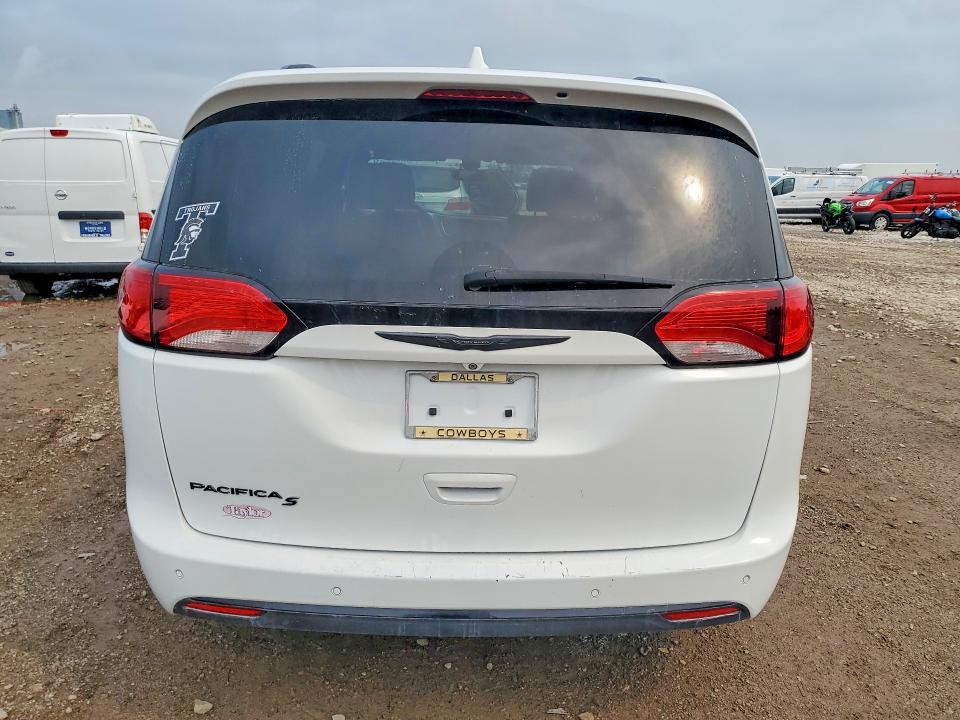 Photo 6 from auction – 2019 CHRYSLER PACIFICA with VIN 2C4RC1BG0KR550239