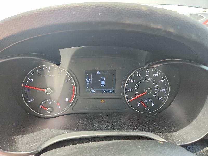 Photo 9 from auction – 2017 KIA OPTIMA with VIN 5XXGT4L36HG167203