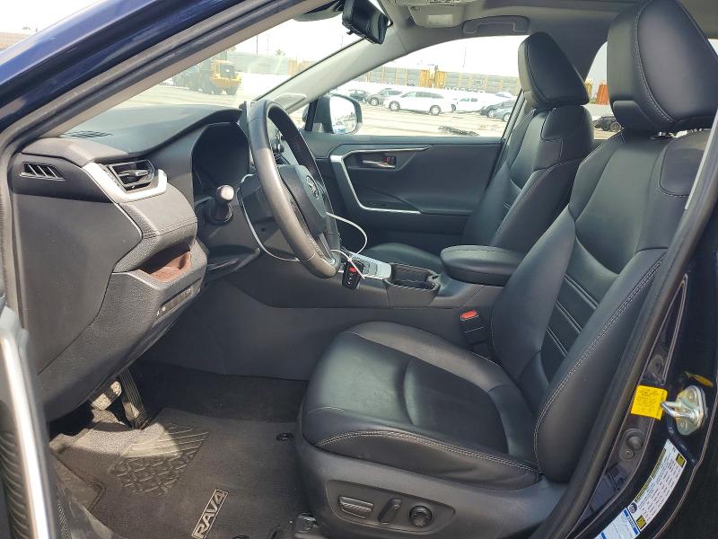 Photo 7 from auction – 2019 TOYOTA RAV4 with VIN 2T3DWRFVXKW035974