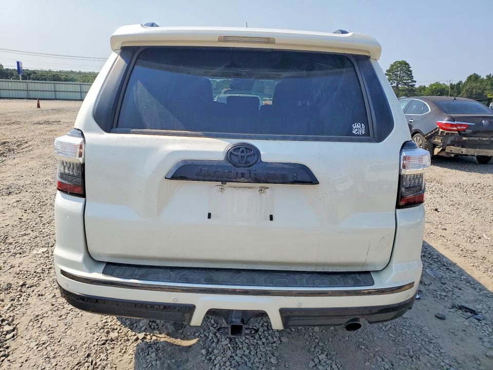 Photo 6 from auction – 2021 TOYOTA 4RUNNER with VIN JTEJU5JR8M5950808