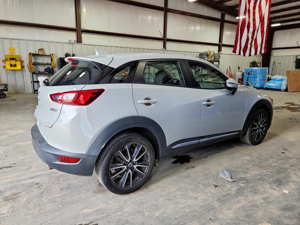Photo 3 from auction – 2018 MAZDA CX-3 with VIN JM1DKDD72J0319363