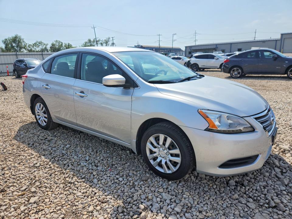 Photo 4 from auction – 2015 NISSAN SENTRA with VIN 3N1AB7AP1FY273906