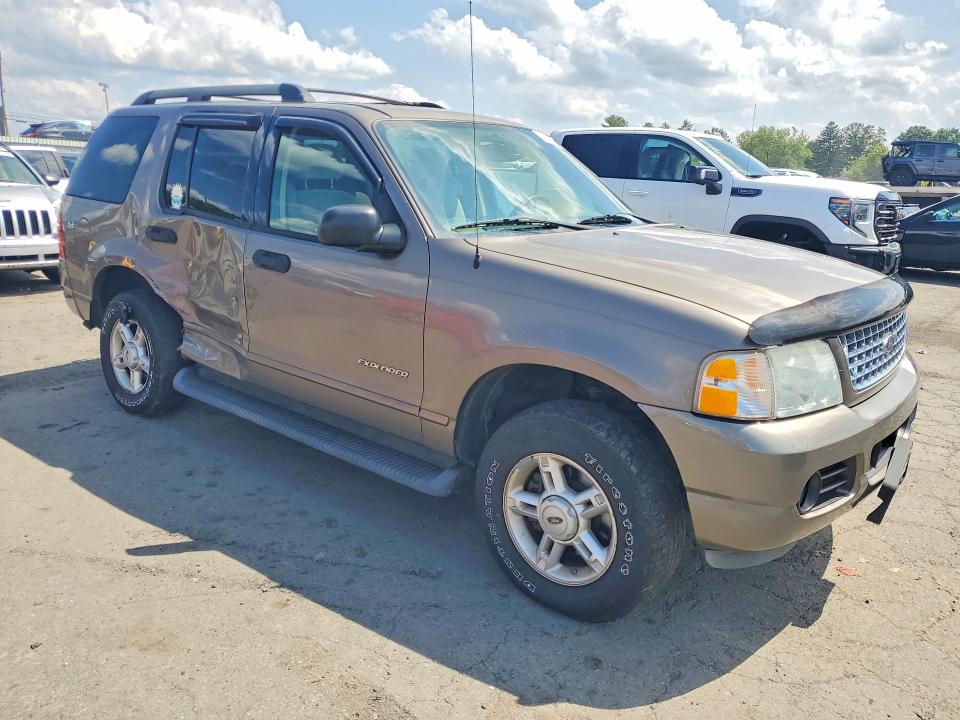 Photo 4 from auction – 2005 FORD EXPLORER with VIN 1FMZU73E75UA57335