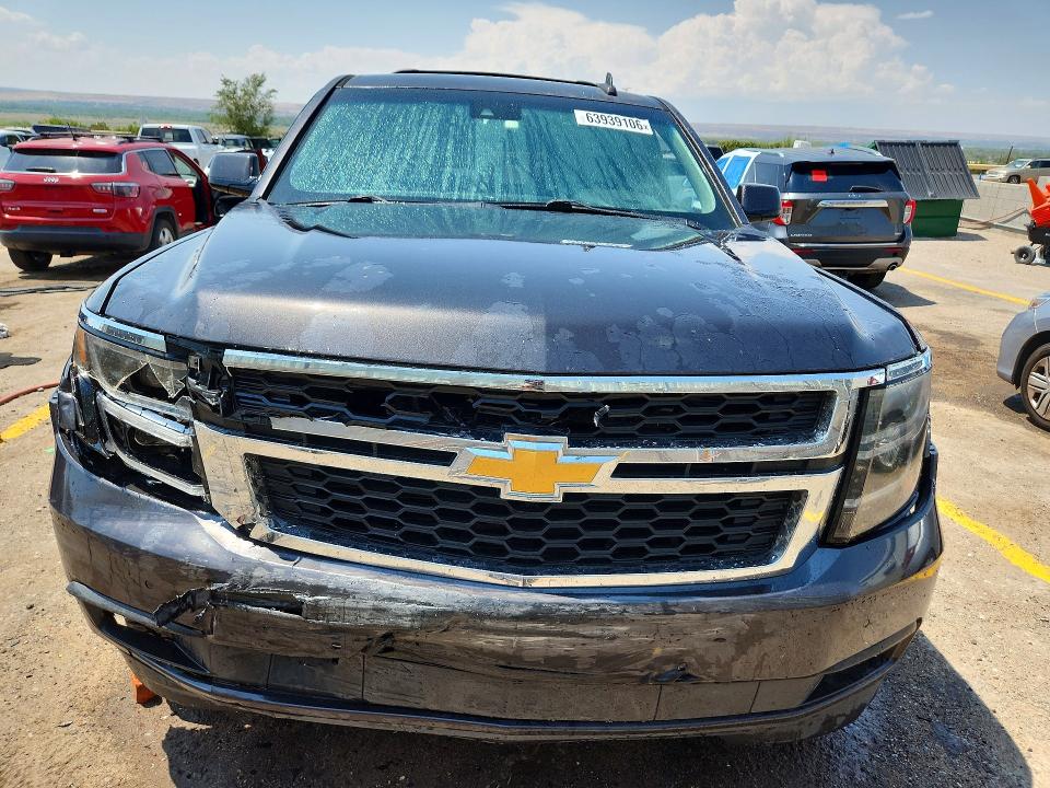 Photo 5 from auction – 2017 CHEVROLET SUBURBAN with VIN 1GNSKHKC1HR340992
