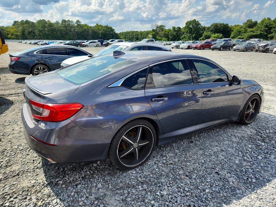 Photo 3 from auction – 2018 HONDA ACCORD with VIN 1HGCV1F37JA112667