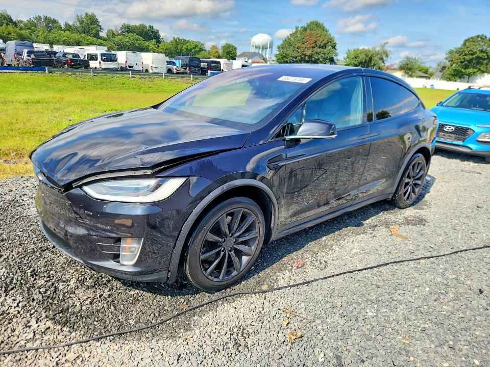 TESLA MODEL X 2016 with VIN 5YJXCBE20GF003553 - Photo from auction