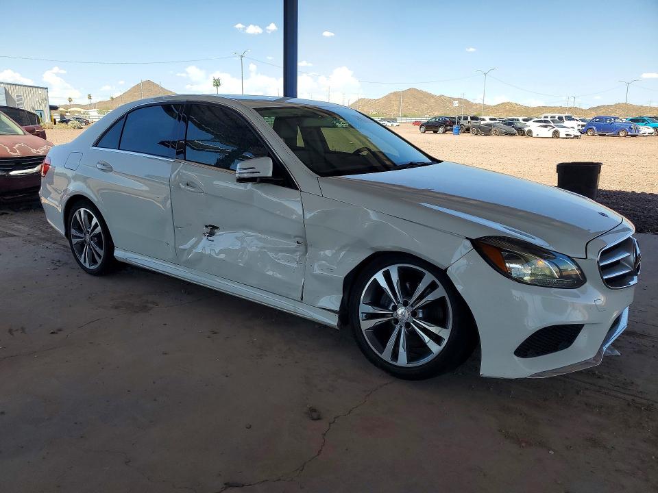 Photo 4 from auction – 2016 MERCEDES-BENZ E with VIN WDDHF5KB8GB279165