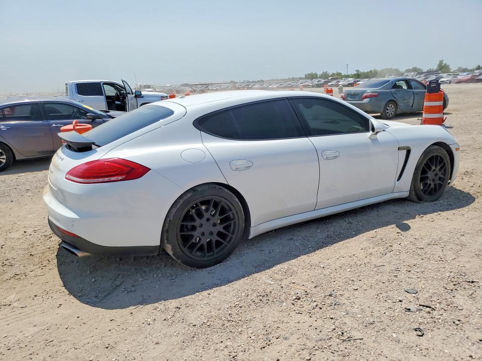 Photo 3 from auction – 2015 PORSCHE PANAMERA with VIN WP0AA2A77FL000528