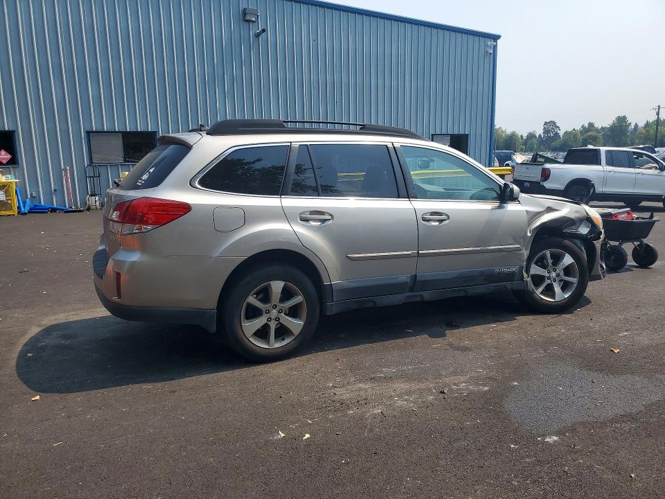 Photo 3 from auction – 2014 SUBARU OUTBACK with VIN 4S4BRBLC5E3231798
