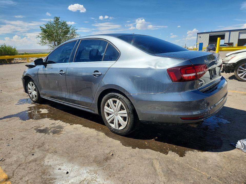 Photo 2 from auction – 2017 VOLKSWAGEN JETTA with VIN 3VW2B7AJ1HM399381
