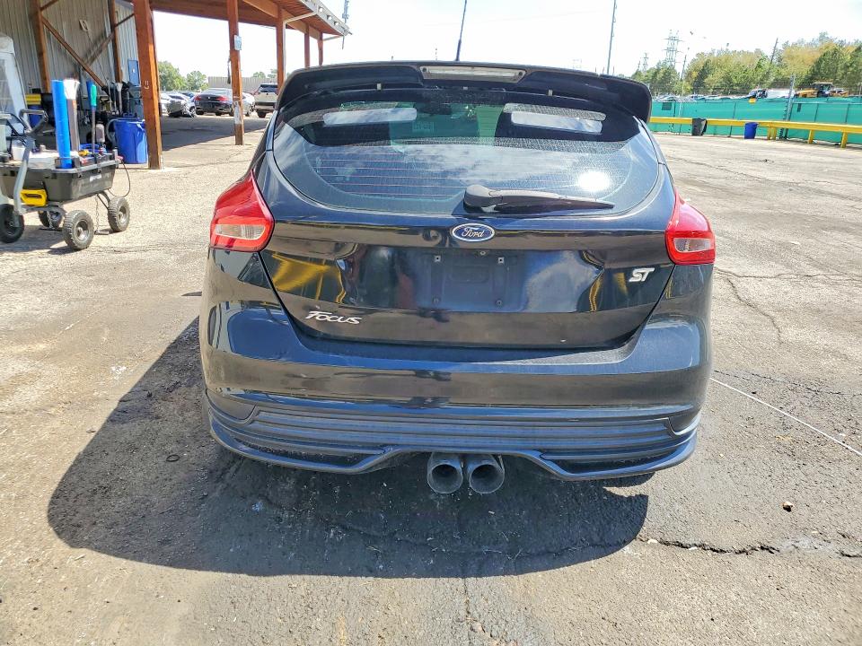 Photo 6 from auction – 2016 FORD FOCUS with VIN 1FADP3L90GL379685
