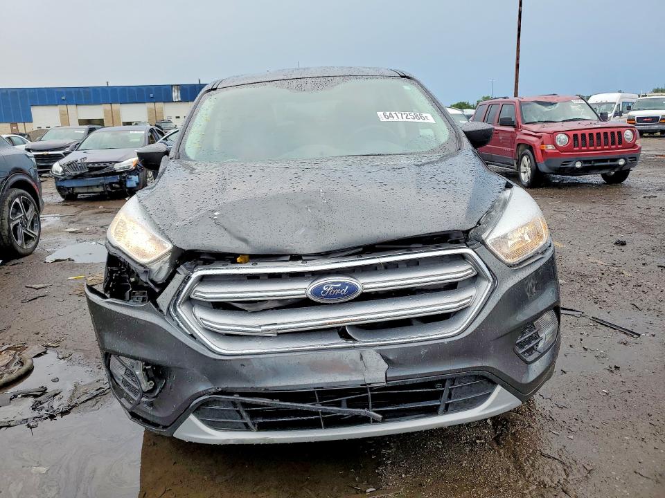 صورة رقم 5 من المزاد - 2017 FORD ESCAPE مع VIN 1FMCU0GD4HUE91702