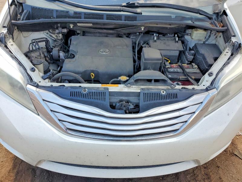 Photo 12 from auction – 2015 TOYOTA SIENNA with VIN 5TDDK3DC5FS105091