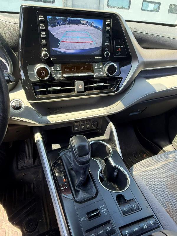 Photo 10 from auction – 2021 TOYOTA HIGHLANDER with VIN 5TDCZRBH3MS091634