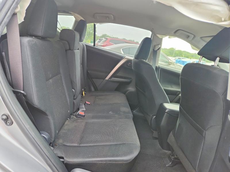 Photo 11 from auction – 2018 TOYOTA RAV4 with VIN JTMZFREV9JJ180282