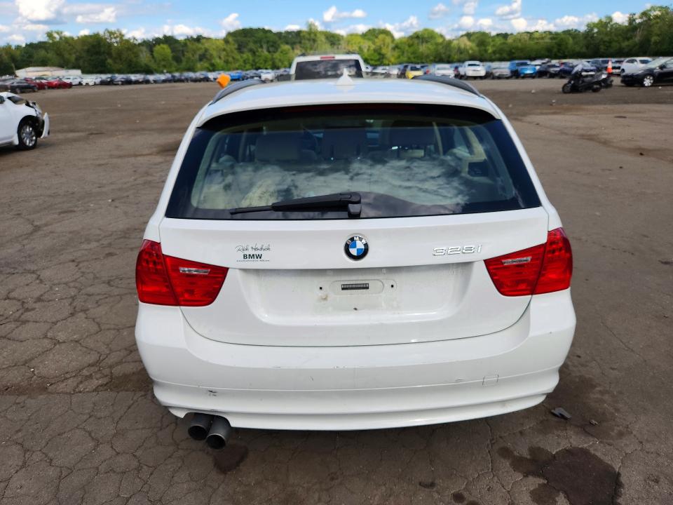 Photo 6 from auction – 2011 BMW 328 with VIN WBAUT9C54BA191467