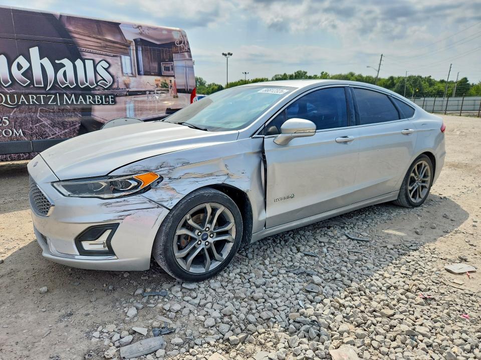FORD FUSION 2019 with VIN 3FA6P0RU4KR273351 - Photo from auction