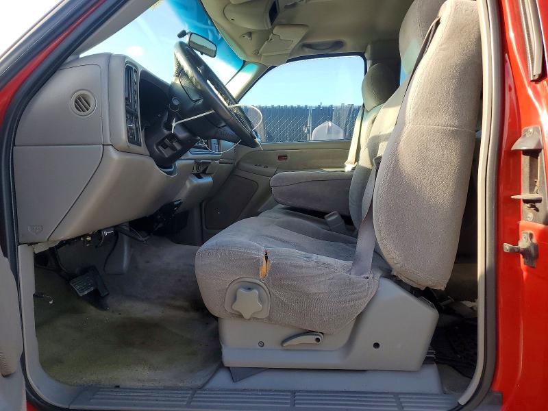Photo 7 from auction – 2000 CHEVROLET SILVERADO with VIN 2GCEK19T5Y1393755