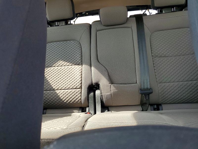 Photo 10 from auction – 2020 FORD ESCAPE with VIN 1FMCU0G66LUC33367