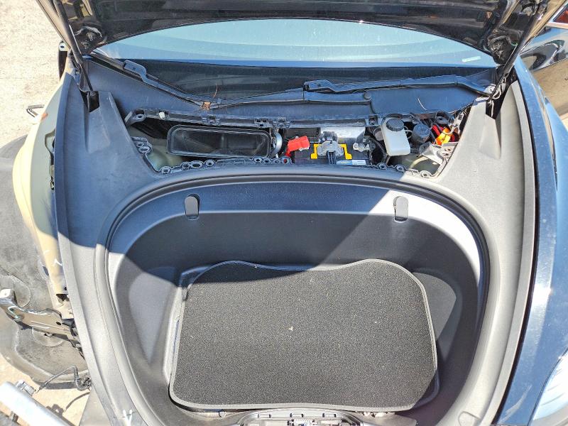 Photo 11 from auction – 2018 TESLA MODEL 3 with VIN 5YJ3E1EB7JF120900