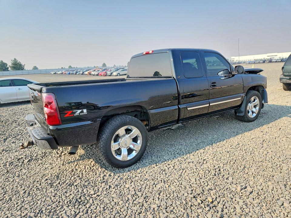 Photo 3 from auction – 2003 CHEVROLET SILVERADO with VIN 2GCEK19T731146861