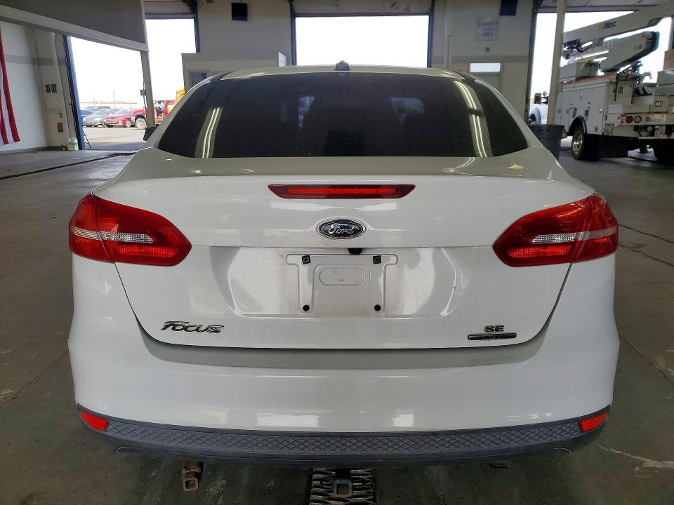 Photo 6 from auction – 2015 FORD FOCUS with VIN 1FADP3F2XFL349154