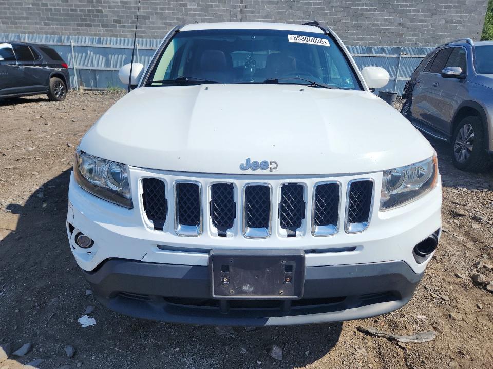 Photo 5 from auction – 2017 JEEP COMPASS with VIN 1C4NJDEB4HD112339