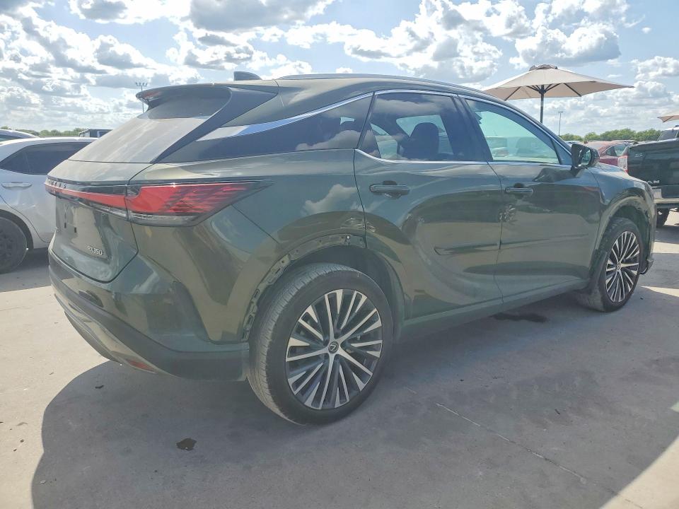 Photo 3 from auction – 2023 LEXUS RX 350 with VIN JTJCHMAA6P2010869