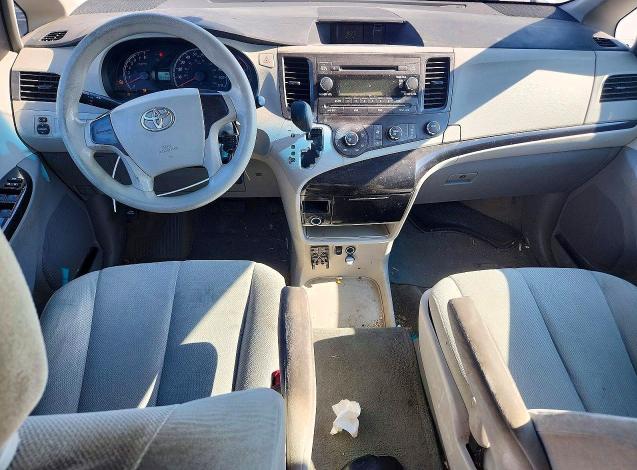 Photo 8 from auction – 2014 TOYOTA SIENNA with VIN 5TDZK3DC9ES408024