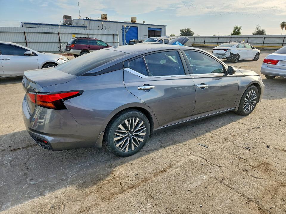 Photo 3 from auction – 2024 NISSAN ALTIMA with VIN 1N4BL4DV0RN358895