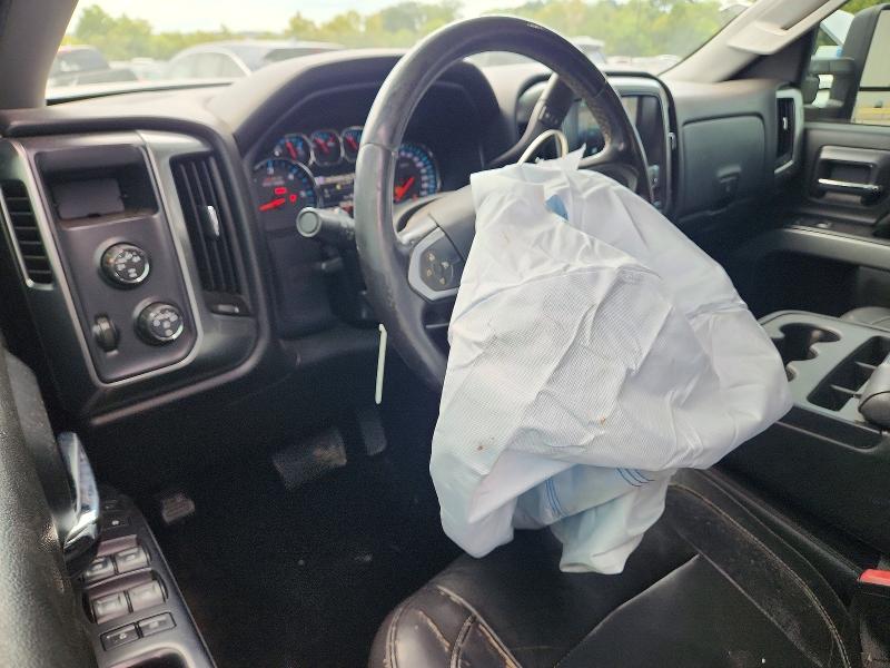 Photo 8 from auction – 2015 CHEVROLET SILVERADO with VIN 3GCUKREC4FG357138