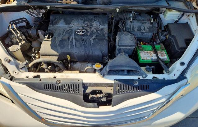 Photo 12 from auction – 2015 TOYOTA SIENNA with VIN 5TDKK3DC7FS582418