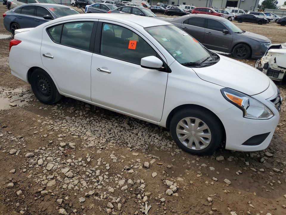 Photo 4 from auction – 2017 NISSAN VERSA with VIN 3N1CN7APXHL864817