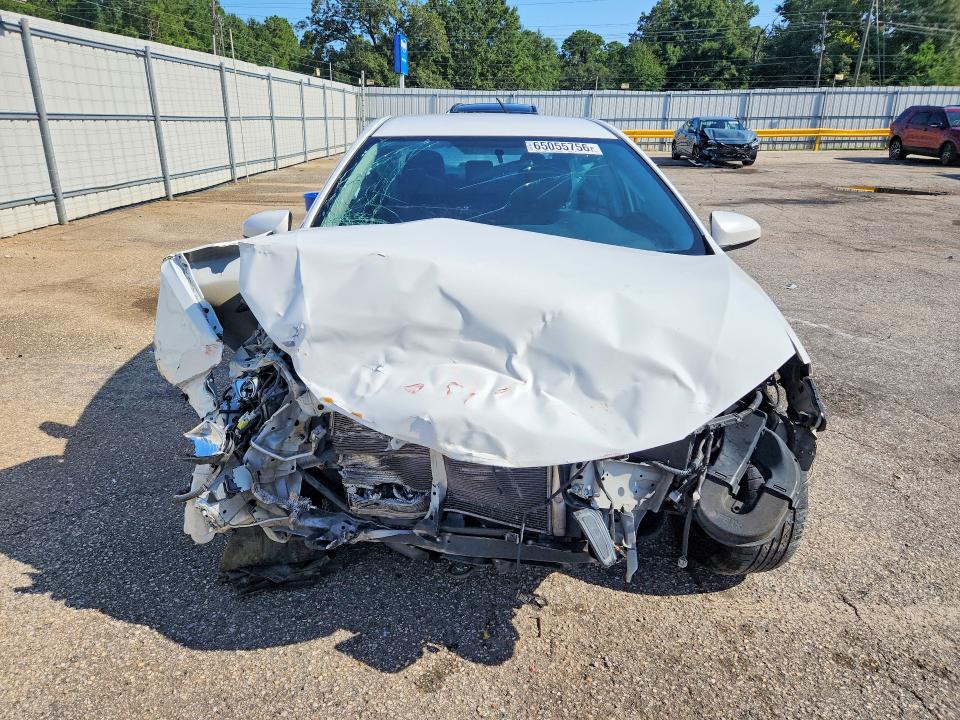 Photo 5 from auction – 2016 TOYOTA COROLLA with VIN 5YFBURHE5GP370278