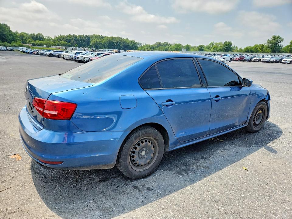 Photo 3 from auction – 2015 VOLKSWAGEN JETTA with VIN 3VW2K7AJ7FM346262