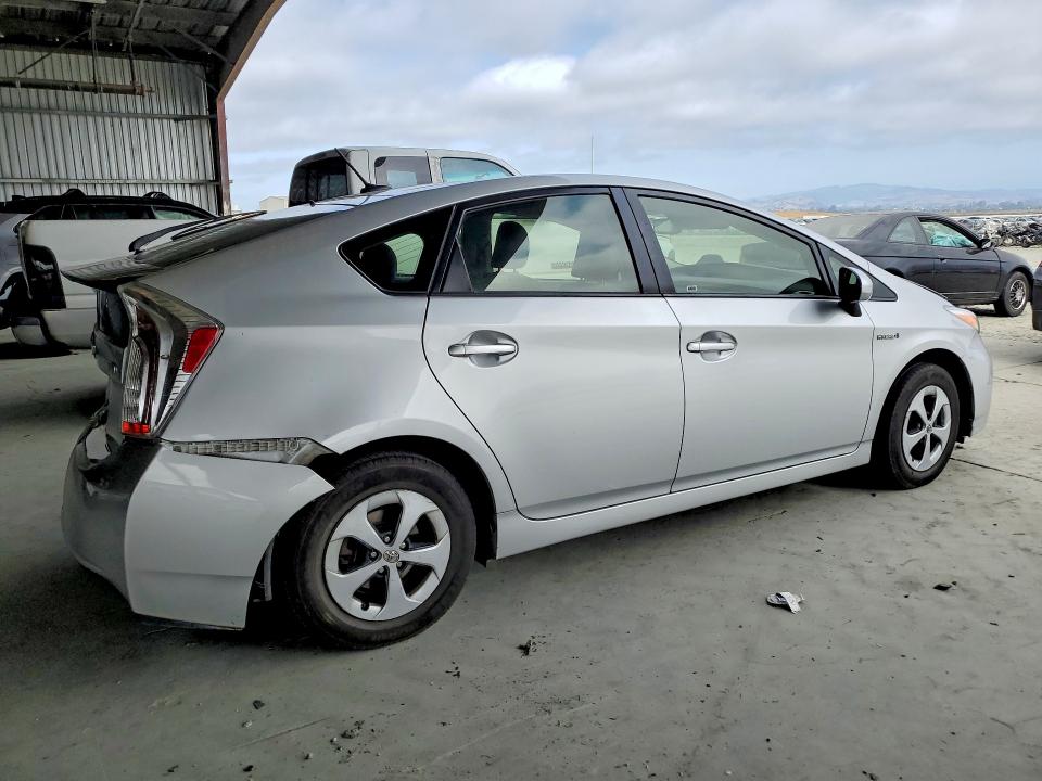 Photo 3 from auction – 2014 TOYOTA PRIUS with VIN JTDKN3DUXE0364510